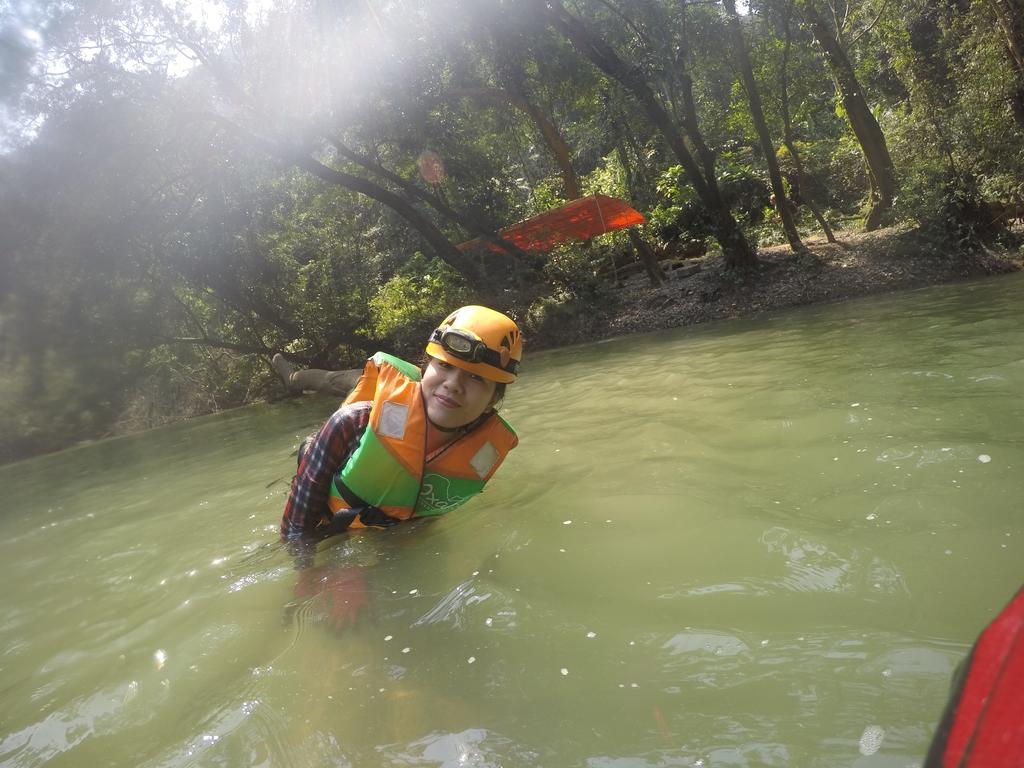 Thien Phu Hostel Phong Nha Bagian luar foto